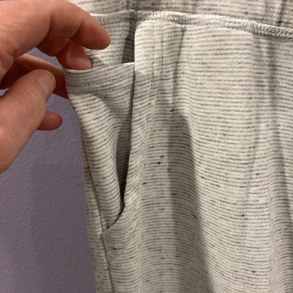 Woman’s size XL Champion Elite joggers in great condition.
ITEM#52 - Picture 2 of 6